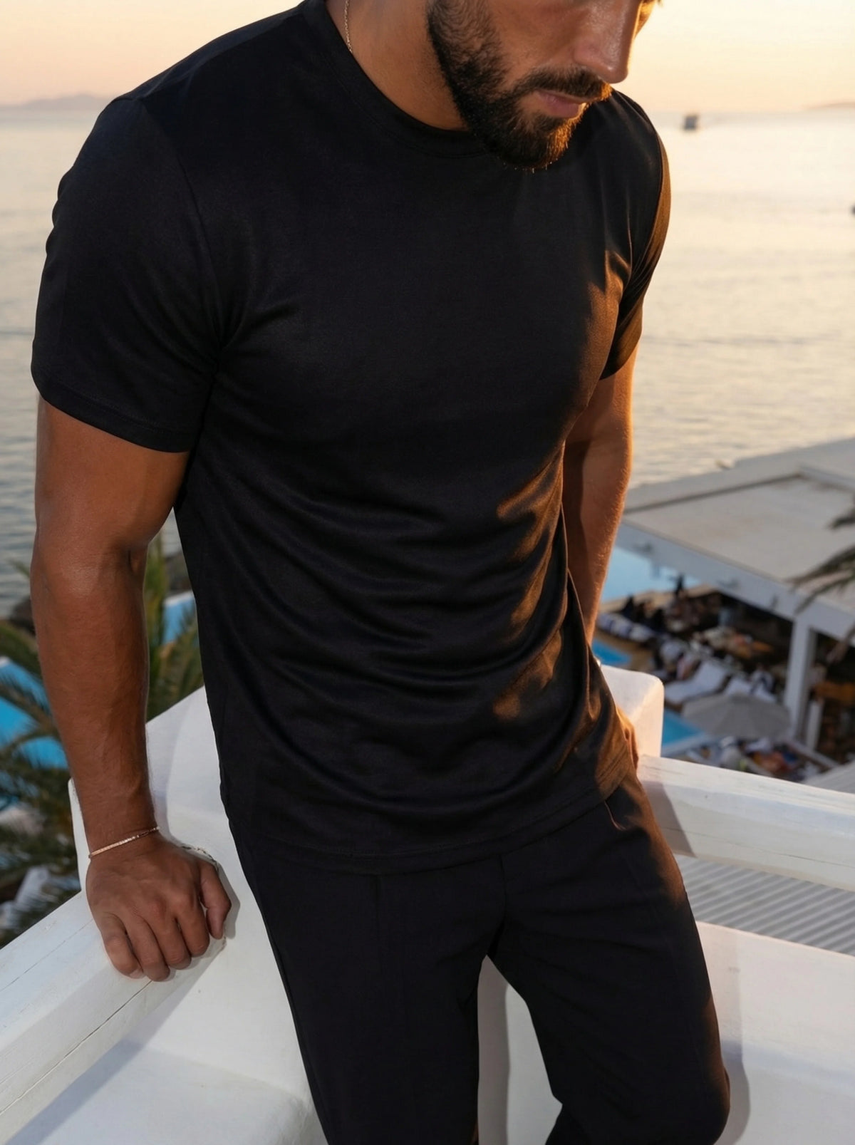 Playera Esencial Negro Jet