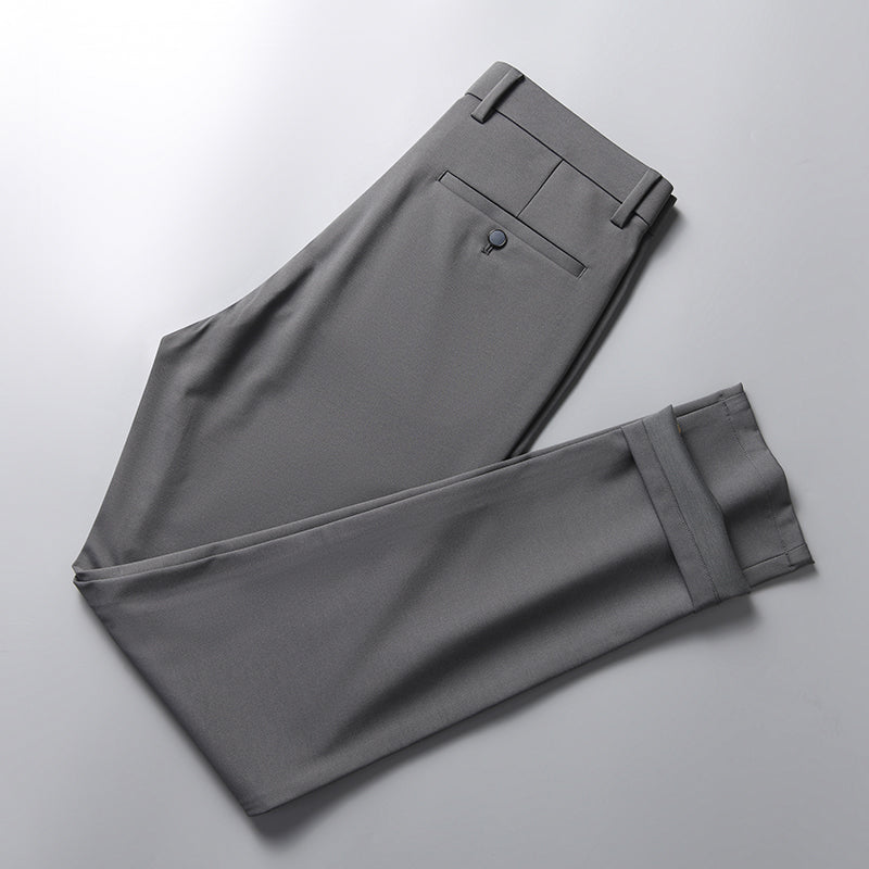 Gris oscuro