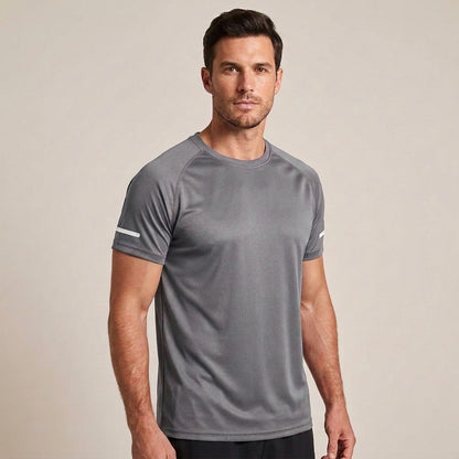 Essential Training Tee - Gris (modelo)