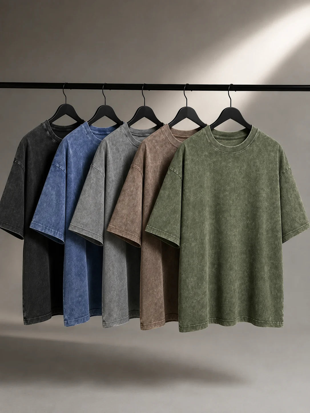 Camisas vintage colgadas